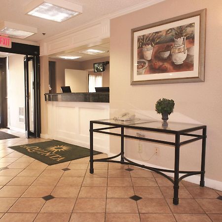 La Quinta Inn By Wyndham Detroit Canton Eksteriør bilde