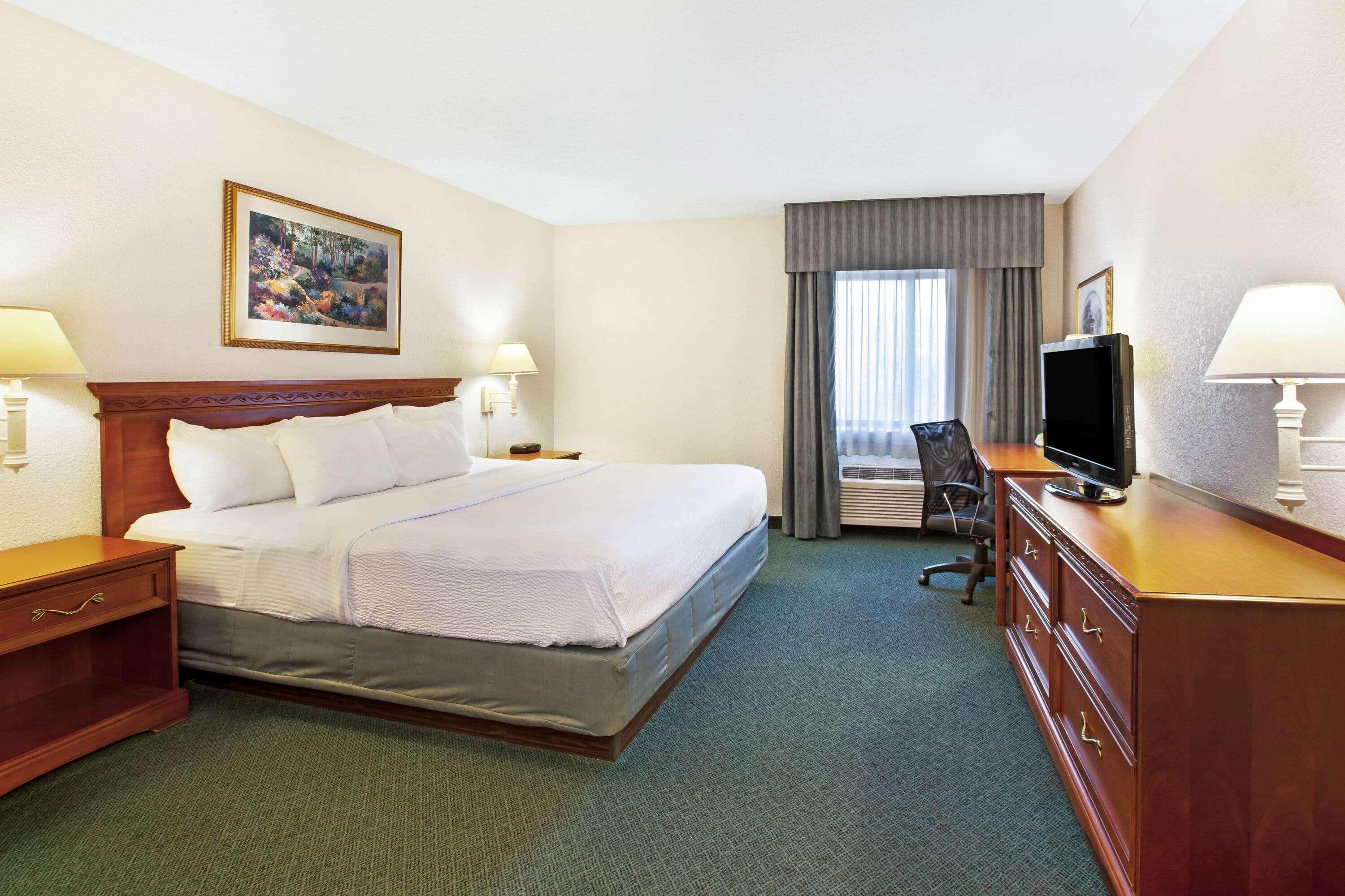 La Quinta Inn By Wyndham Detroit Canton Eksteriør bilde