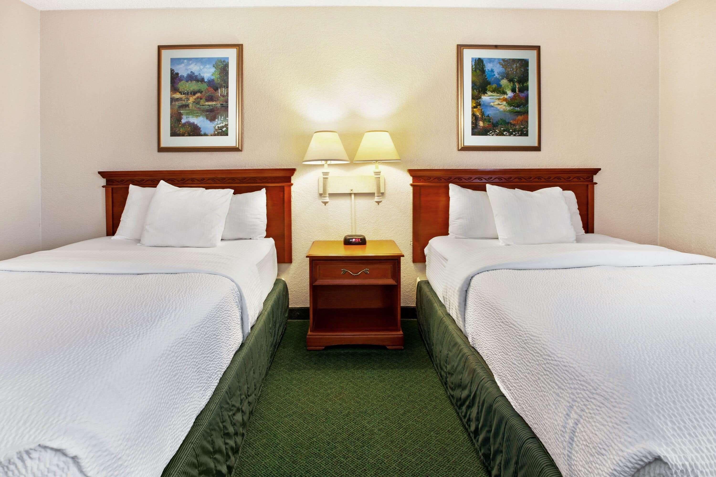 La Quinta Inn By Wyndham Detroit Canton Eksteriør bilde