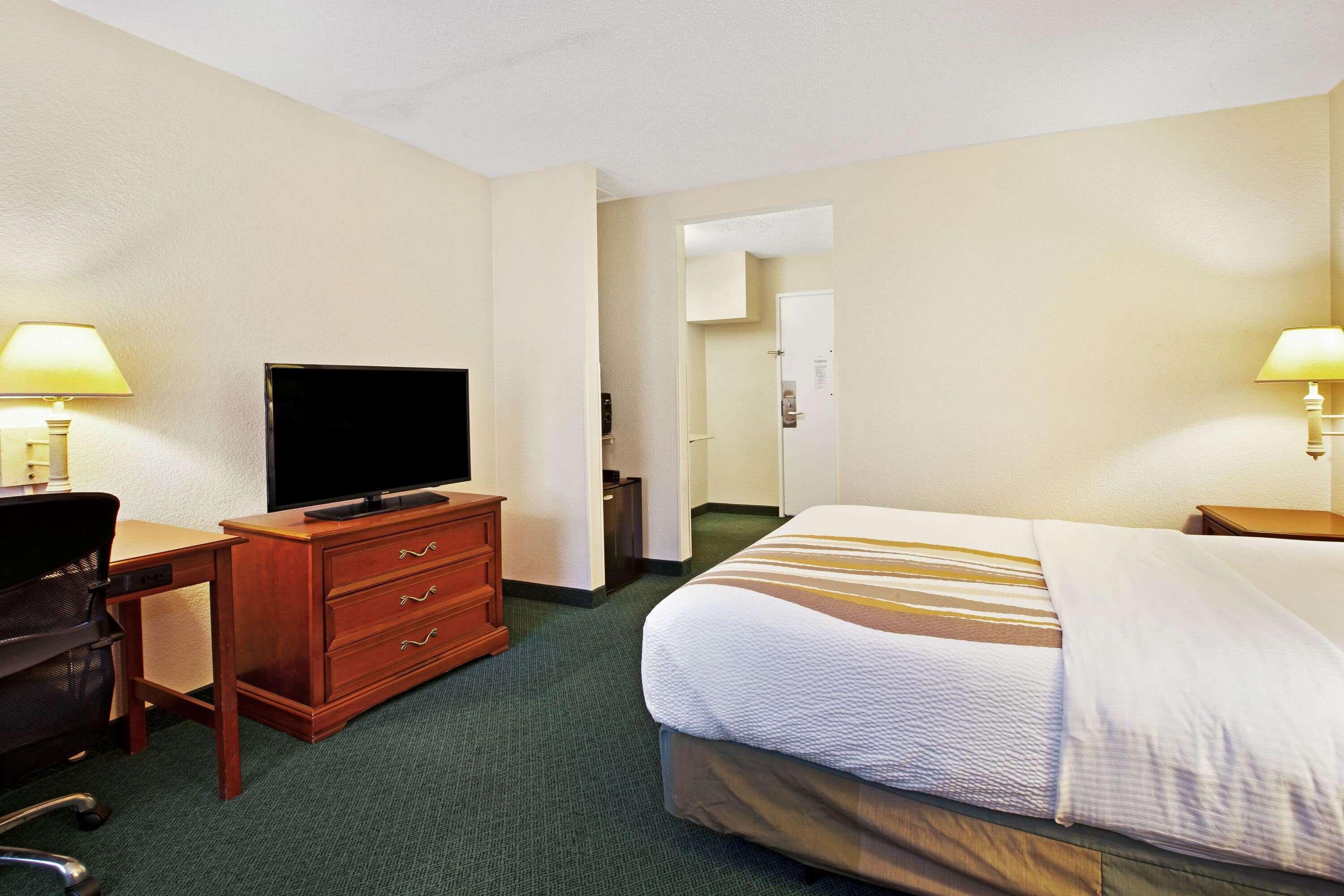 La Quinta Inn By Wyndham Detroit Canton Eksteriør bilde