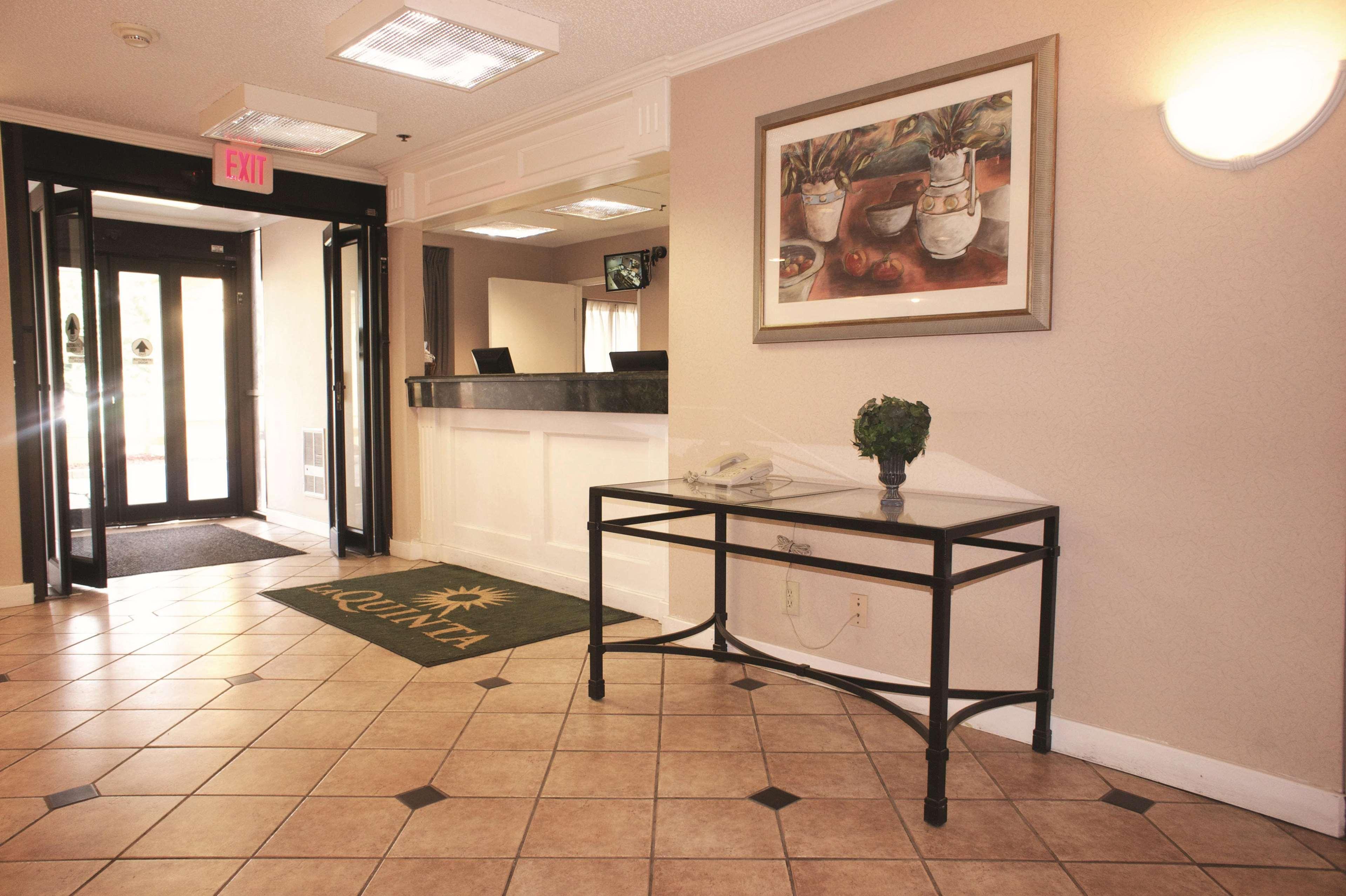 La Quinta Inn By Wyndham Detroit Canton Eksteriør bilde