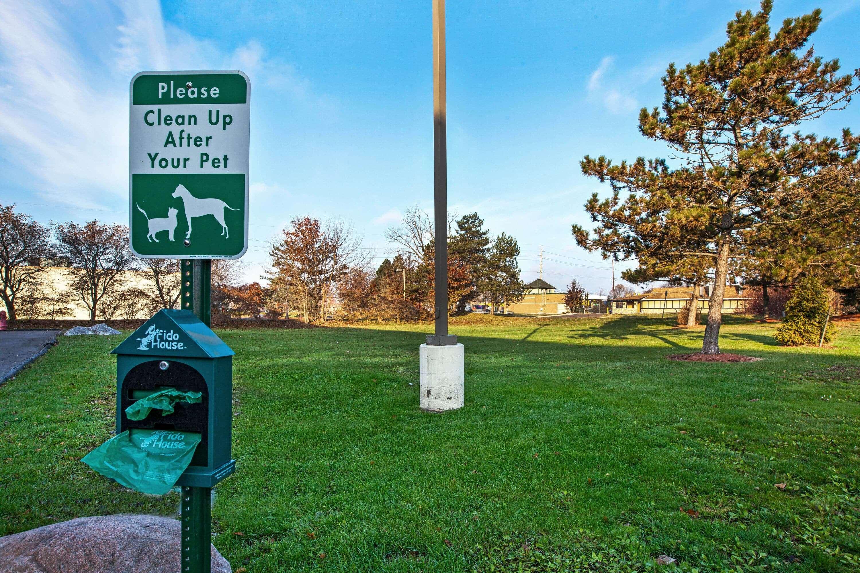 La Quinta Inn By Wyndham Detroit Canton Eksteriør bilde