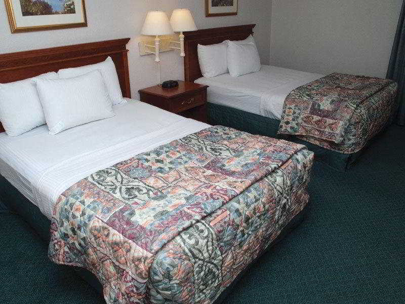 La Quinta Inn By Wyndham Detroit Canton Eksteriør bilde